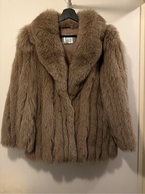 Saga Fox silver Fur Coat - Women's Luxurious